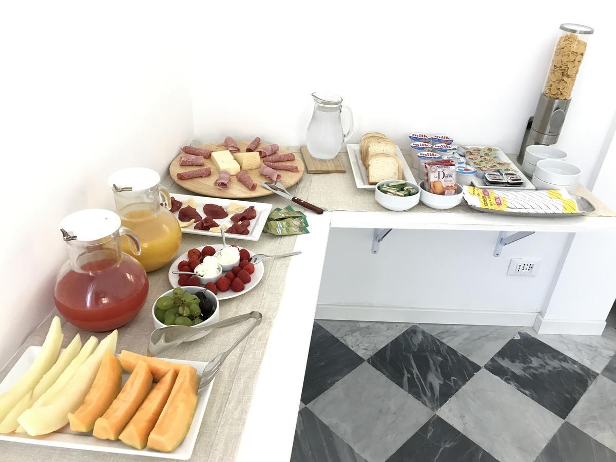 Porta Maqueda Bed & Breakfast 2*